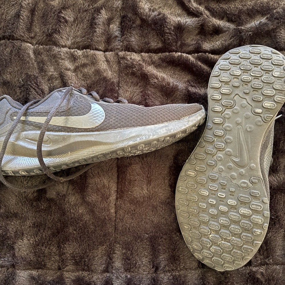 Nike Black Running Shoes with White Label Tag